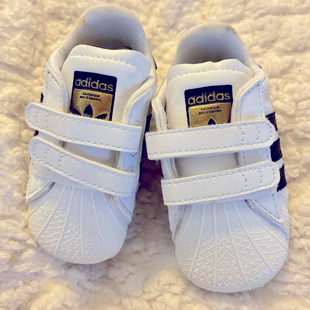 Adidas infant superstar crib sneakers
